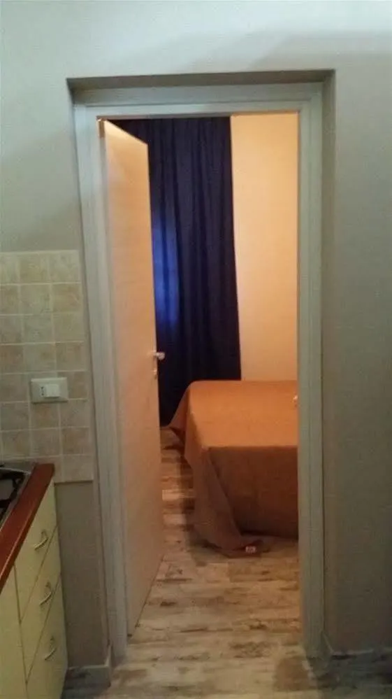 카스텔라마레델골포 Emporium B&B 0*,  이탈리아